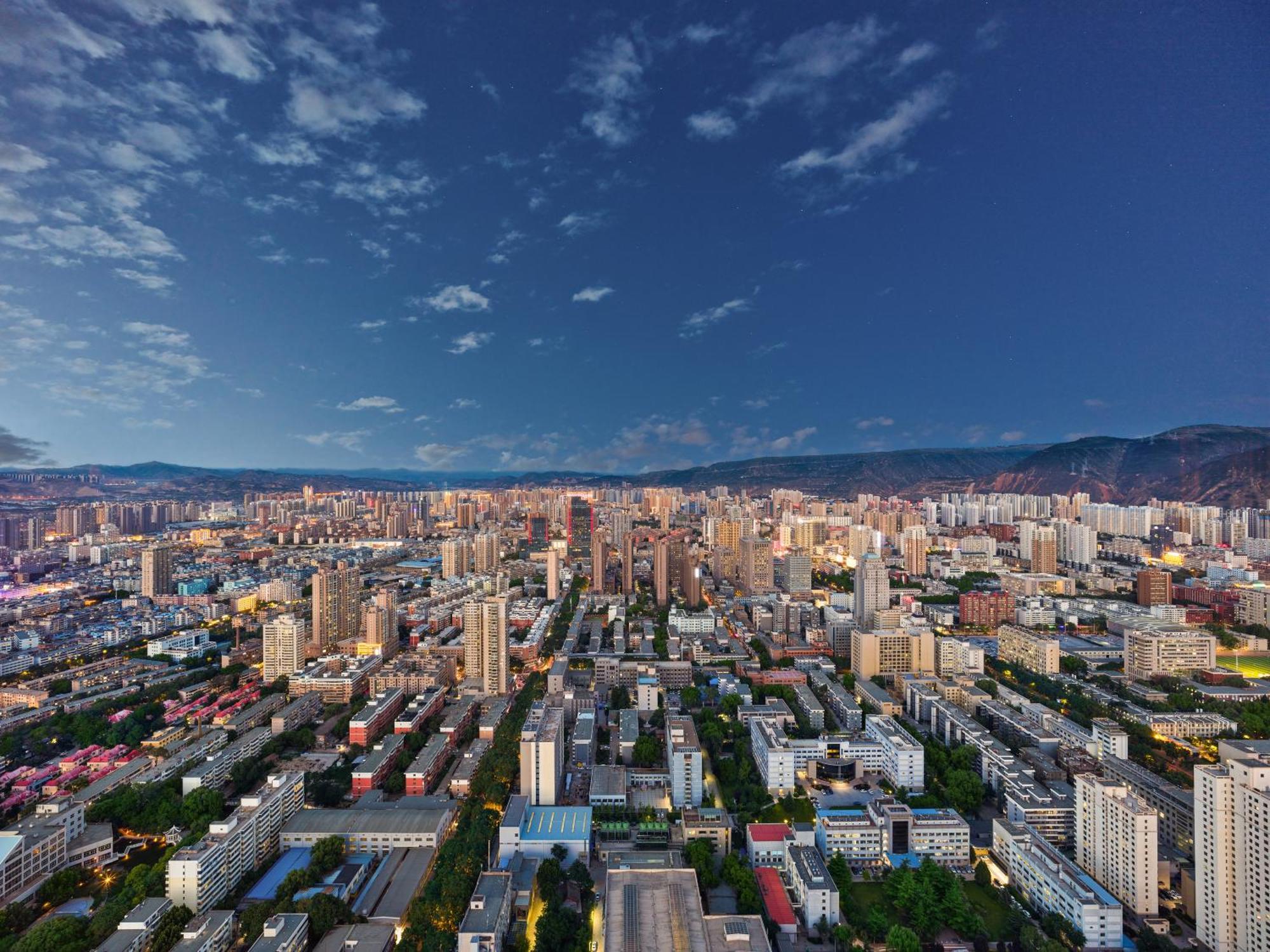 Hilton Lanzhou City Center Esterno foto